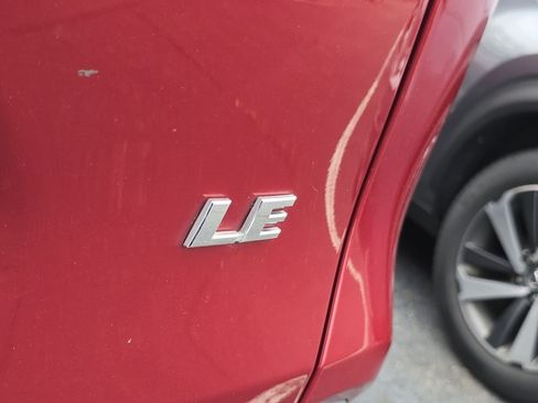 Used 2023 Toyota RAV4 LE FWD image 11