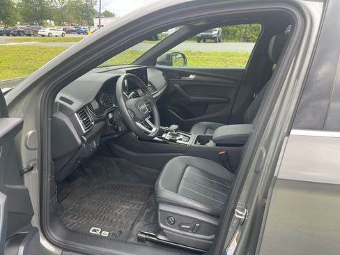 Used 2023 Audi Q5 2.0T Premium w/ Convenience Package AWD/4WD image 13