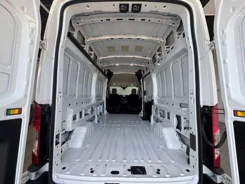 Used 2025 Ford Transit 250 148 High Roof AWD image 18