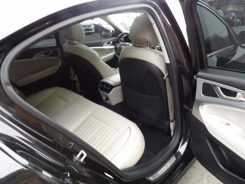 Used 2019 Genesis G70 3.3T Advanced w/ Elite Package image 7