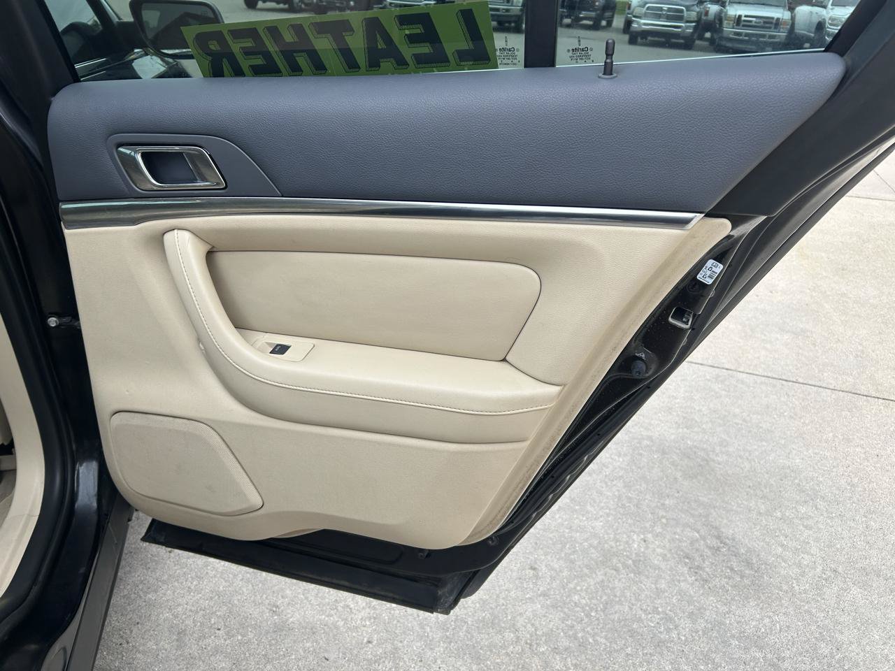 Used 2009 Lincoln MKS AWD image 15