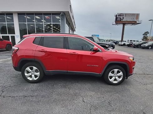 Certified 2018 Jeep Compass Latitude image 16