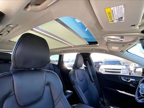 Used 2026 Volvo XC60 B5 Ultra w/ Protection Package Premier image 14