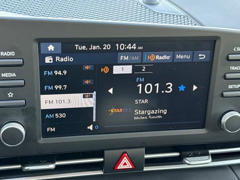 Certified 2025 Hyundai Elantra Blue image 20