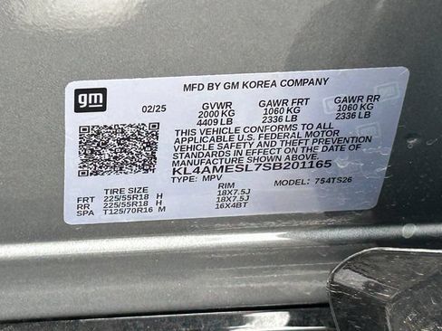 Used 2025 Buick Encore GX Sport Touring w/ Advanced Technology Package AWD/4WD image 38