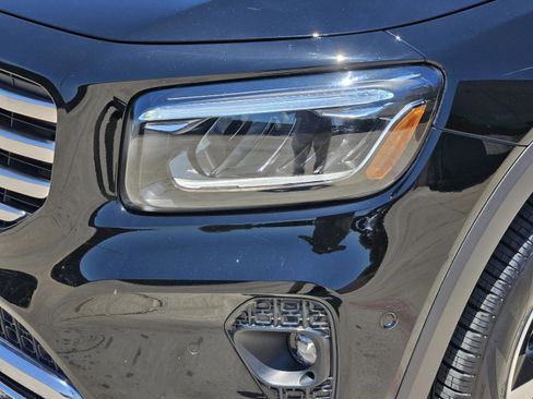 Certified 2025 Mercedes-Benz GLB 250 4MATIC image 24