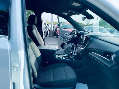 Used 2023 Chevrolet Traverse LT w/ LPO, Floor Liner Package AWD/4WD image 25