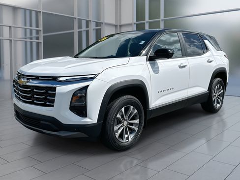 New 2026 Chevrolet Equinox LT w/ Safety and Technology Package image 2