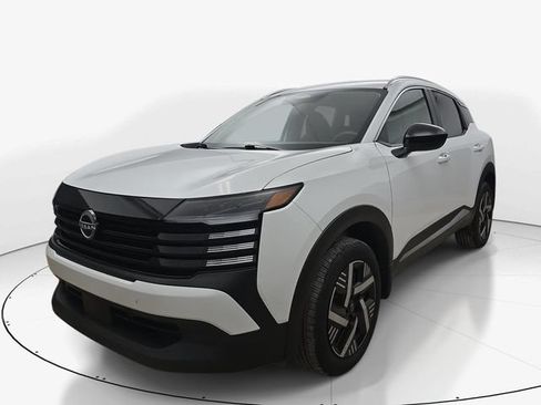 Used 2026 Nissan Kicks SV FWD image 10