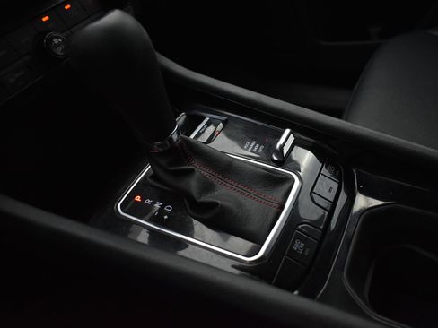 Used 2022 Jeep Compass Trailhawk w/ Trailhawk Convenience Group image 32