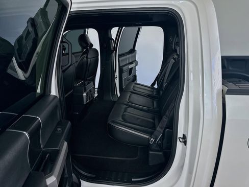 Used 2018 Ford F150 Platinum w/ Equipment Group 701A Luxury image 32