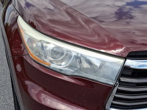 Used 2016 Toyota Highlander Plus AWD/4WD image 10