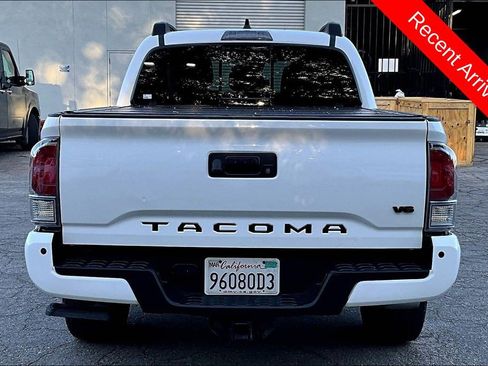 Used 2021 Toyota Tacoma TRD Off-Road w/ Technology Package image 5