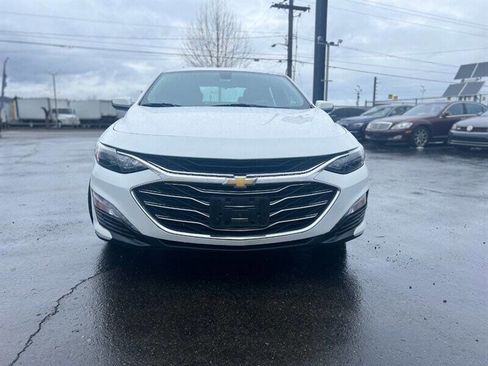 Used 2020 Chevrolet Malibu LT image 3