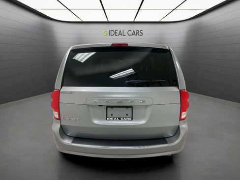 Used 2020 Dodge Grand Caravan SE FWD image 6