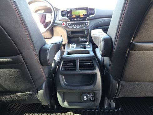 Certified 2023 Honda Passport TrailSport image 27