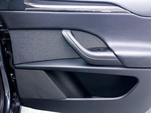 Used 2023 Tesla Model X image 29