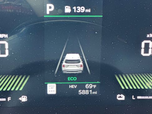 Used 2025 Kia Sorento EX image 32