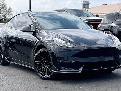 Used 2021 Tesla Model Y Long Range image 34