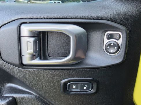 Used 2023 Jeep Gladiator Sport AWD/4WD image 23