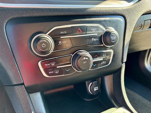 Used 2022 Dodge Charger SXT image 30