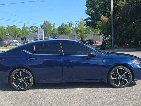 Used 2023 Nissan Altima 2.5 SR image 4