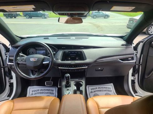 Used 2023 Cadillac XT4 Sport AWD/4WD image 12