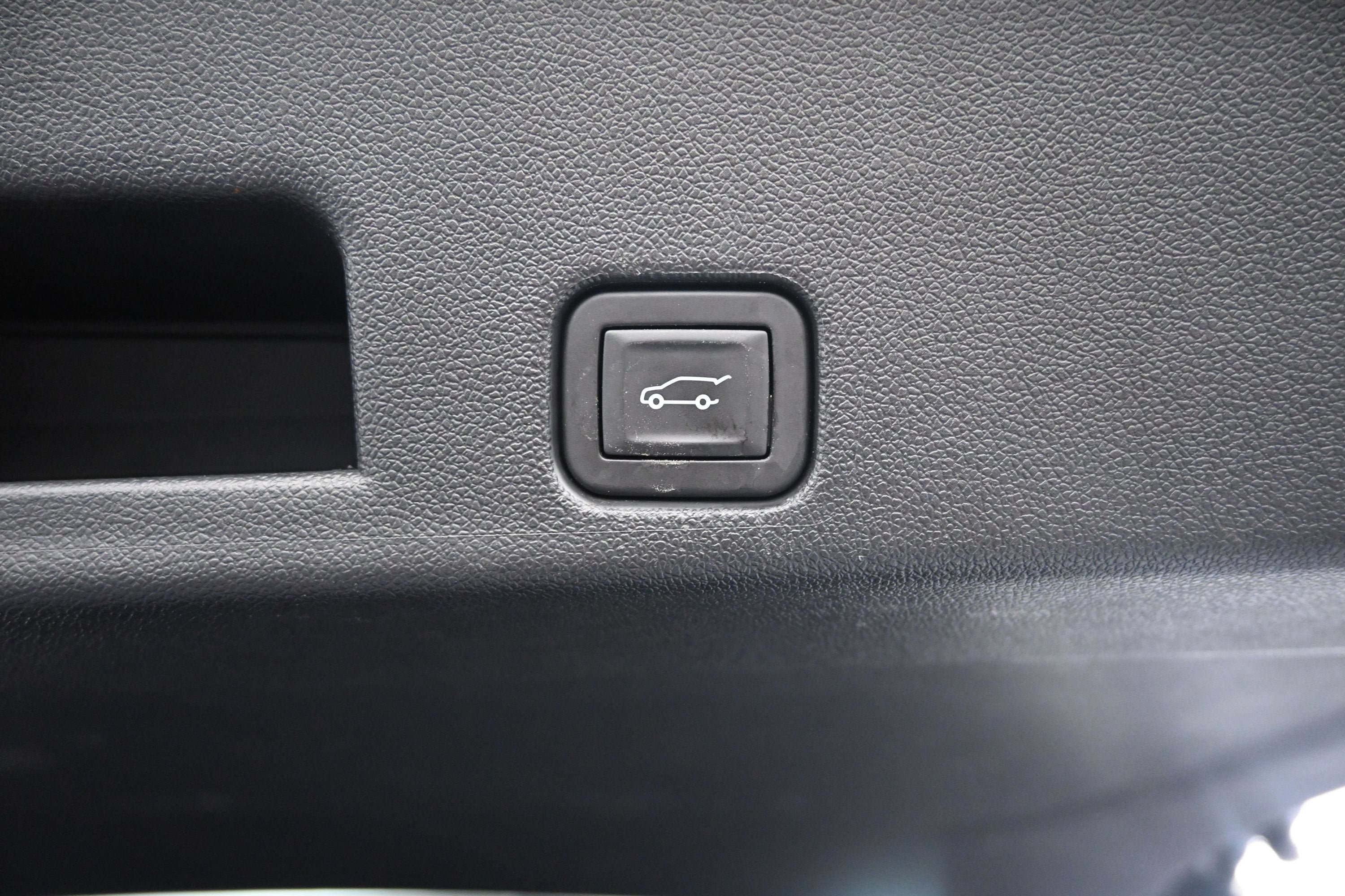 Certified 2024 Chevrolet Traverse LS FWD image 31
