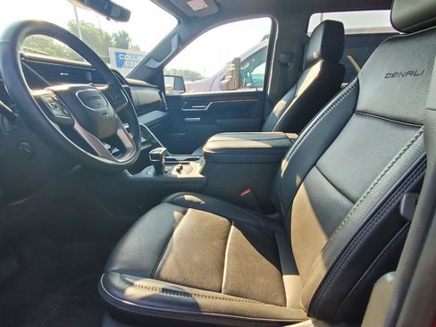 Used 2024 GMC Sierra 1500 Denali w/ Denali Reserve Package AWD/4WD image 3