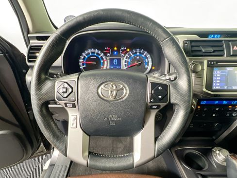 Used 2018 Toyota 4Runner Limited AWD/4WD image 17