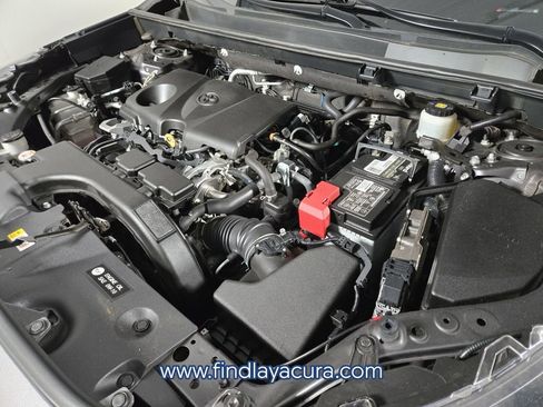 Used 2021 Toyota RAV4 XLE Premium image 19