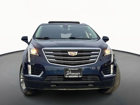Used 2017 Cadillac XT5 Luxury image 3
