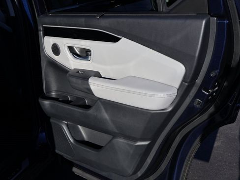 New 2025 Honda Pilot EX-L image 14