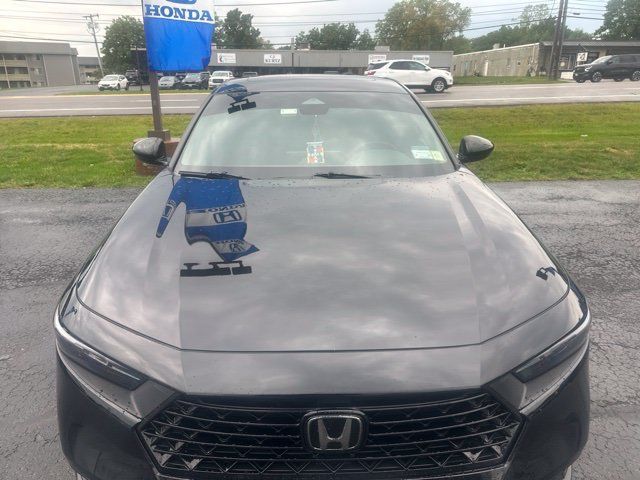 Used 2024 Honda Accord Sport image 4
