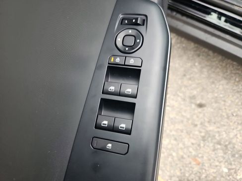 New 2025 Kia K4 LXS image 12