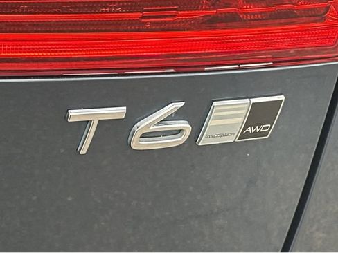 Used 2020 Volvo XC60 T6 Inscription AWD/4WD image 13