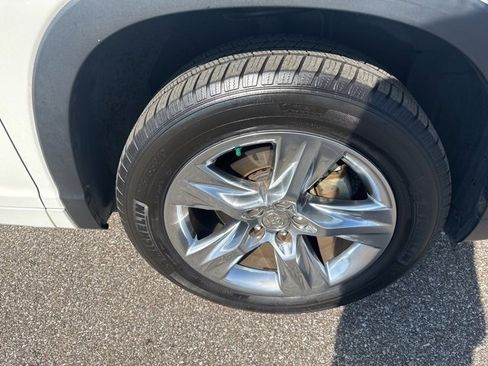 Used 2014 Toyota Highlander Limited image 13