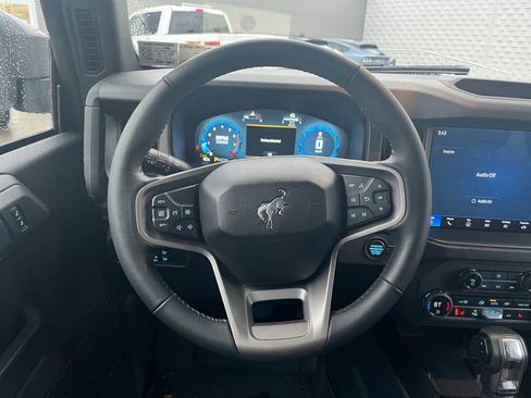 Used 2025 Ford Bronco Big Bend image 14