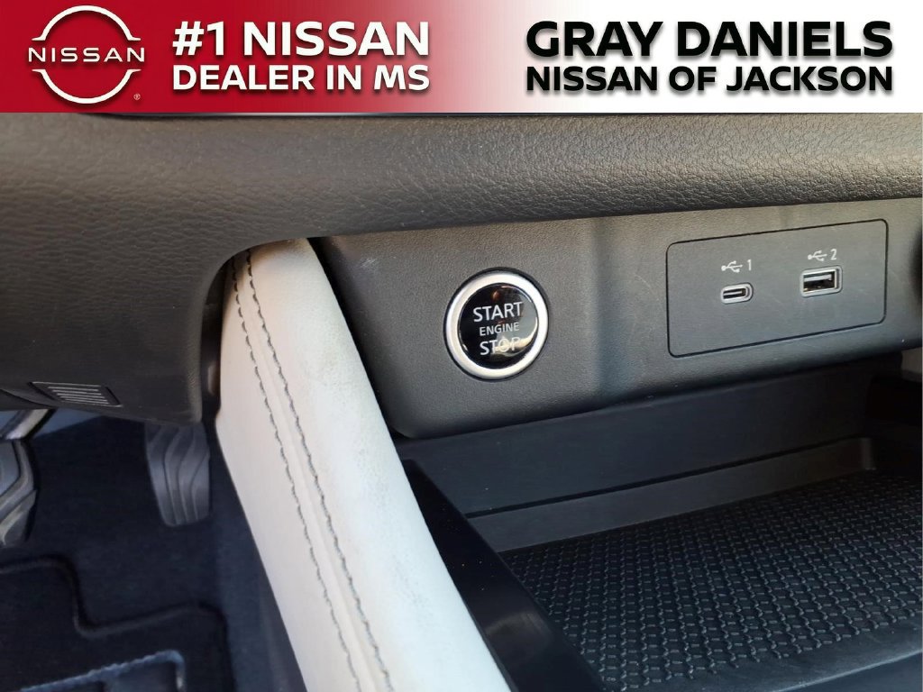 Used 2023 Nissan Rogue SL w/ SL Premium Package FWD image 16