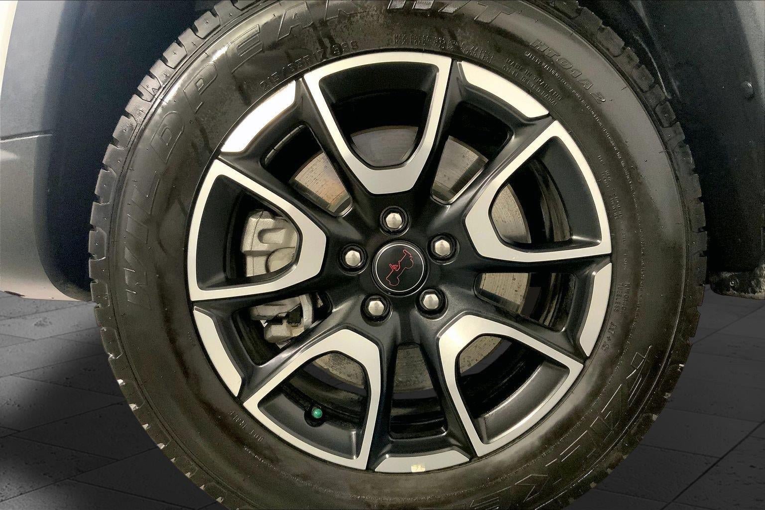 Used 2025 Jeep Compass Trailhawk AWD/4WD image 9