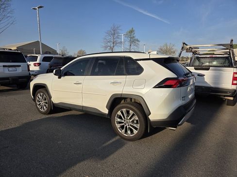 Used 2022 Toyota RAV4 Limited image 5