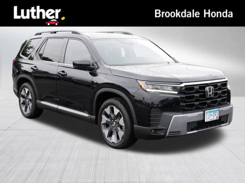 Used 2026 Honda Pilot Elite image 1