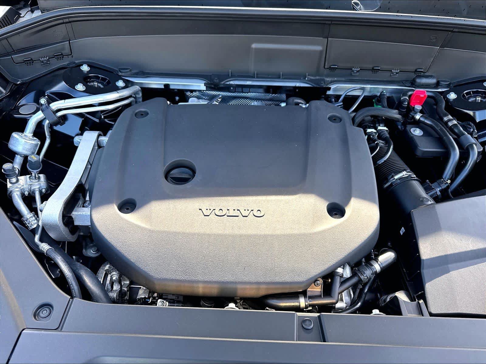New 2027 Volvo XC90 B6 Plus AWD/4WD image 13