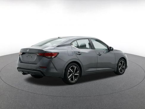 Used 2025 Nissan Sentra SV FWD image 8