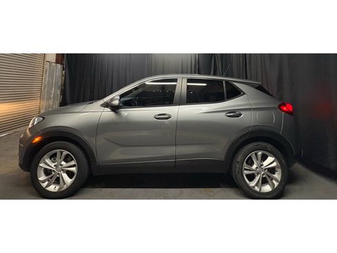 Used 2023 Buick Encore GX Preferred w/ Cold Weather Comfort Package FWD image 8