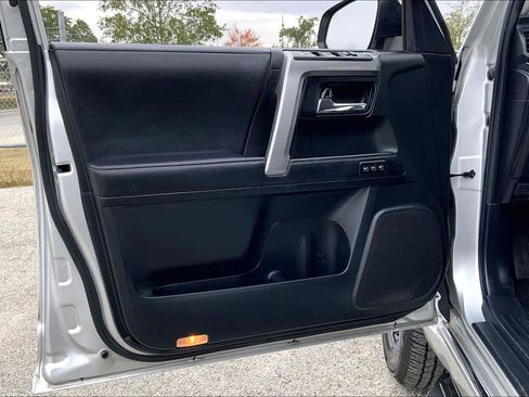 Used 2020 Toyota 4Runner Limited image 21