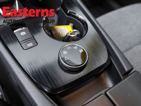 Used 2022 Nissan Rogue S image 21