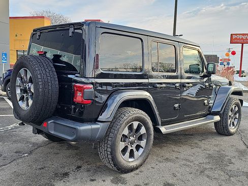 Used 2020 Jeep Wrangler Unlimited Sahara image 6