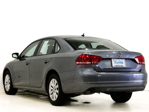 Used 2013 Volkswagen Passat 2.5 S image 8