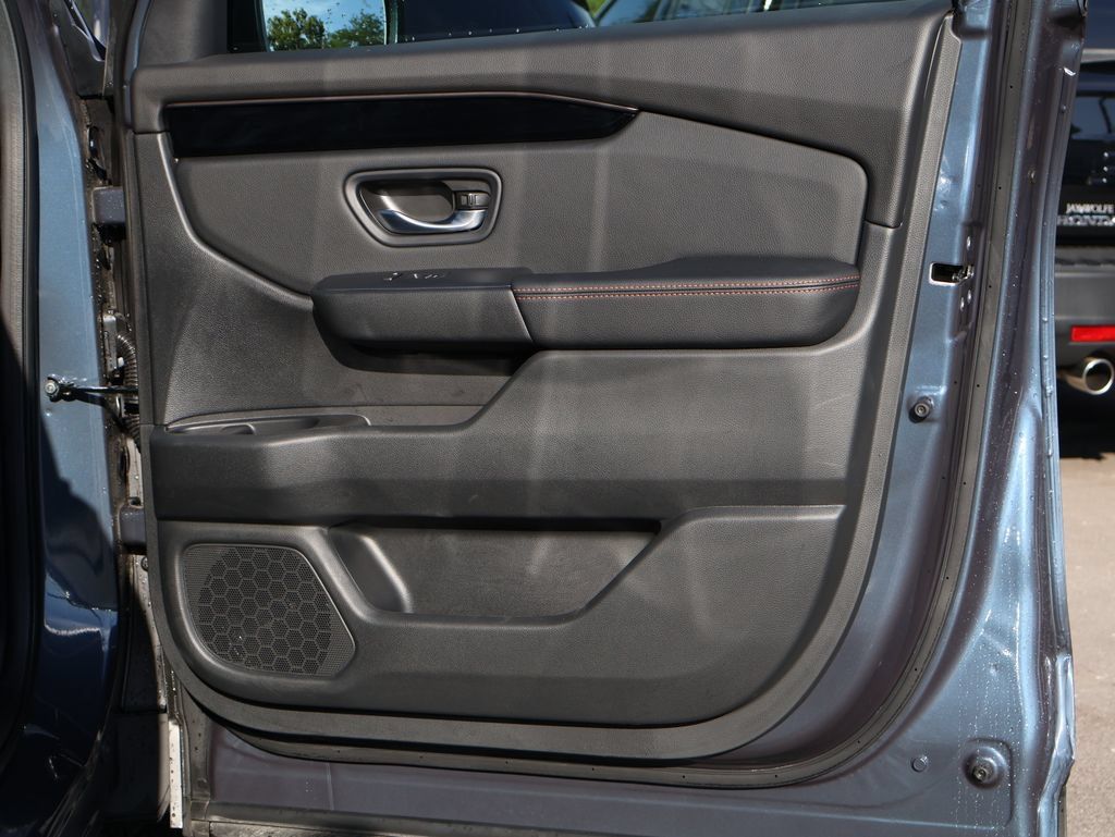 Certified 2026 Honda Pilot TrailSport image 11